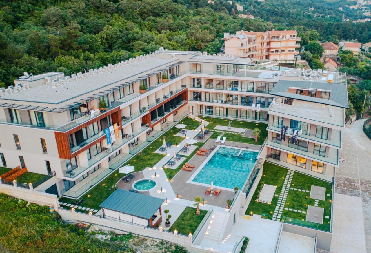 Royal Blue Resort & Residences Tivat Exterior photo