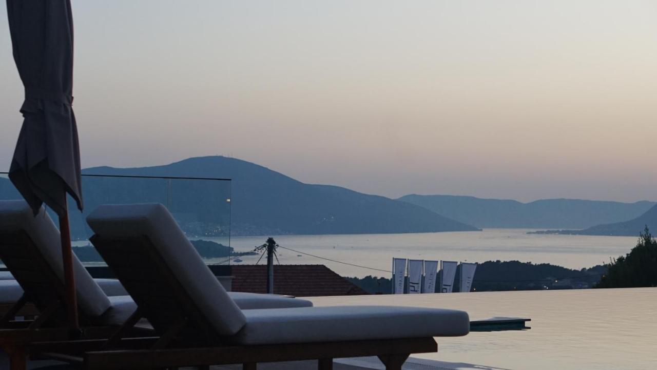 Royal Blue Resort & Residences Tivat Exterior photo